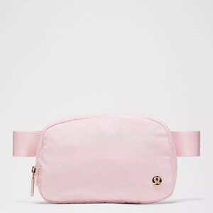 Lululemon Everywhere Belt Bag 1L Blissful Pink